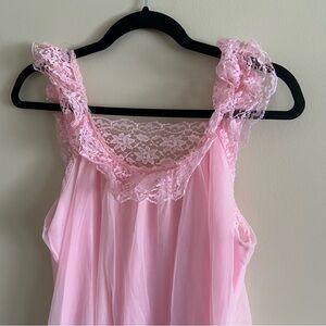 VINTAGE PINK NIGHTIE